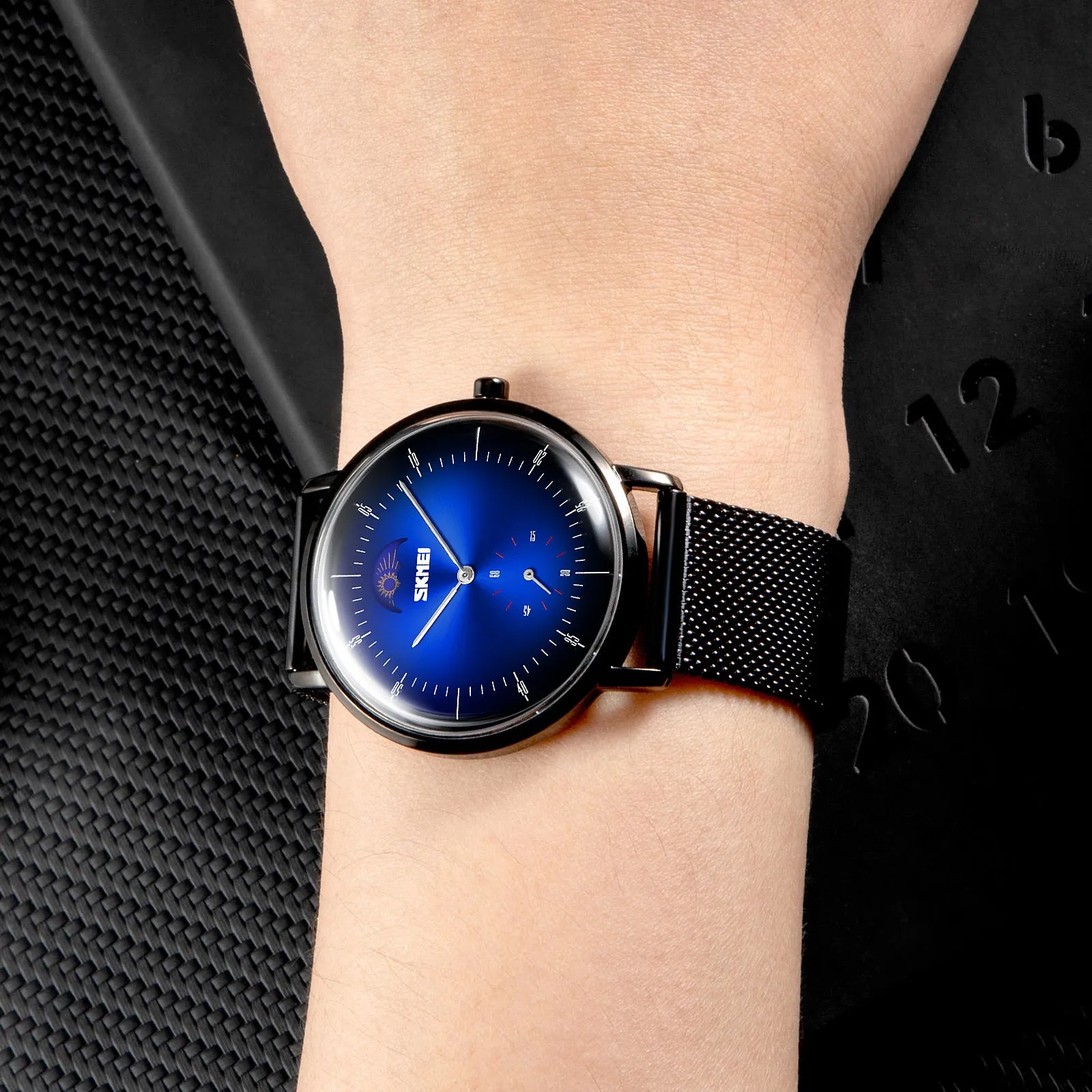 SKMEI 9245 Personalized Moonphase Watch for Men IP67 w/ Stainless Steel Strap